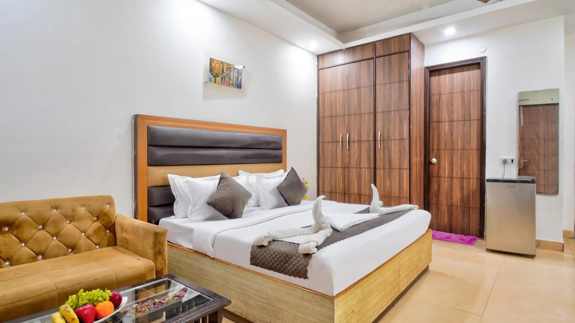 Hotel Nexhub Stay - Golf Course Road Gurgaon Indie