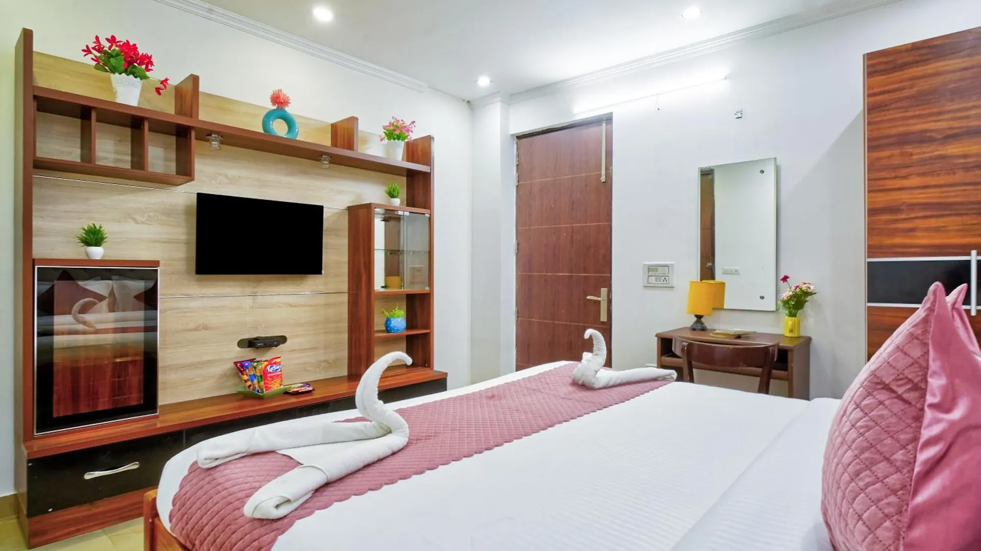 Nexhub Stay - Golf Course Road Gurgaon Hotel